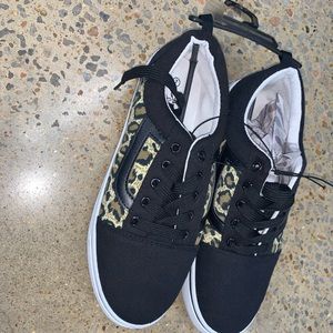 Leopard print shoes (multiple sizes available)